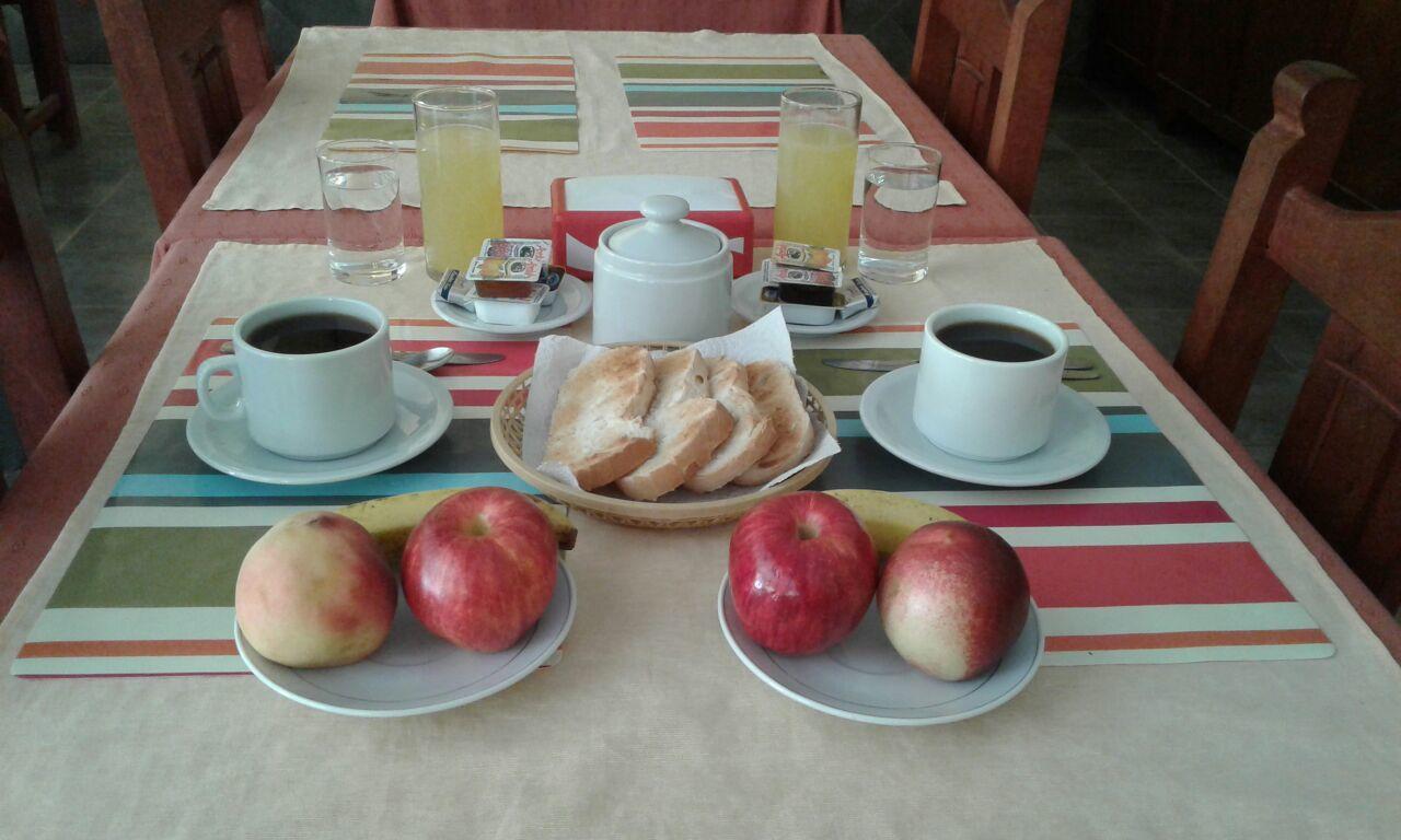 Iruya Hostal Tacacho Екстер'єр фото